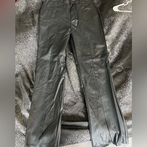 Black, faux leather straight leg pants from Buckle, made by kancan!